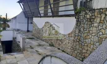 Imagem 4: Maravilhosa casa de 4 Qtos em cond. cercado por verde, em lugar tranquilo e com segurança