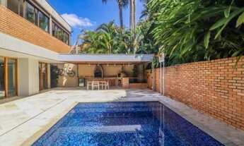 Imagem 2: EXCELENTE CASA Casa com 3 dormitórios