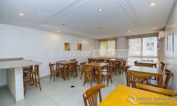 Imagem 4: Apartamento mobiliado de 62m² com 2 dormitórios e vaga no bairro Higienópolis em Porto Ale