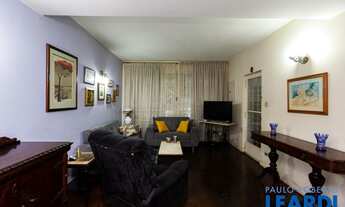 Imagem: CASA ASSOBRADADA - MOEMA PÁSSAROS - SP