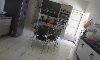 Imagem: Casa para venda tem 264 metros quadrados