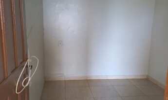 Imagem 6: Aluga-se casa com 2 quartos e garagem no Santo Antônio por 800,00 reais