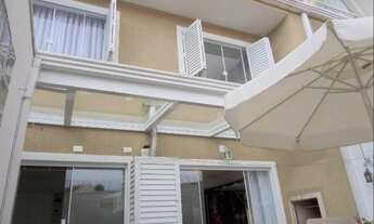 Imagem: Sobrado com excelente acabamento à venda