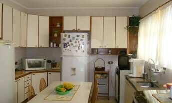 Imagem 2: Ótima casa em excelente localização