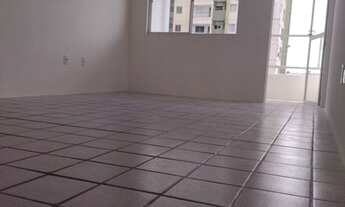 Imagem 5: 65m², melhor localização da Várzea / Caxangá, 2 quartos, 2 banheiros, varanda