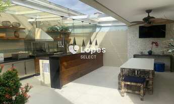 Imagem 4: Casa de alto padrão com 4 suítes sendo master com closet e sacada sala ampla para 3 ambien