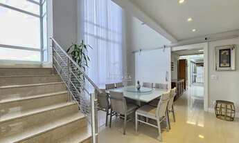 Imagem 7: Apresentando uma encantadora residência em um condomínio fechado no bairro Uberaba, esta é