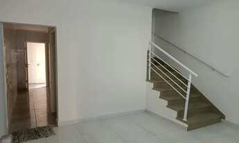 Imagem 2: Sobrado Duplex na Vila Tupi, na quadra da praia, 2 dormitórios. Aceita proposta