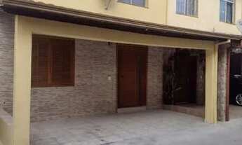 Imagem 7: Casa com três quartos, sala, cozinha, banheiro, DCE, área de tanque, Uma vaga para carro