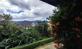 Imagem 5: Casa com 3 dormitórios, 03 salas e 04 vgs de garagem - Trindade - Florianópolis - SC