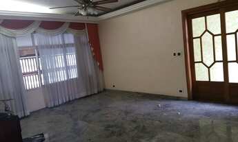 Imagem 3: Sobrado para venda tem 194 metros quadrados com 3 quartos