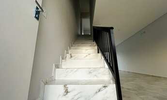 Imagem 4: Sobrado para venda possui 80 metros quadrados com 2 quartos em Centro - Balneário Piçarras