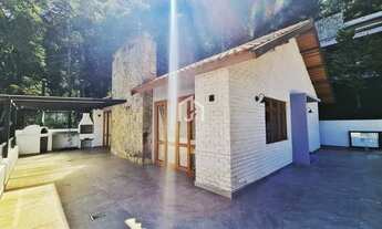 Imagem 3: Casa de condomínio para venda tem 316 metros quadrados com 4 quartos