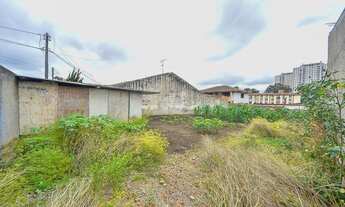 Imagem 2: Terreno murado e desocupado ZR4