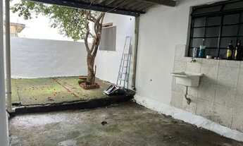 Imagem 2: Cada nos fundos Casa com 1 dormitório