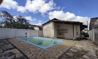 Imagem: Casa com piscina no Parque Industrial