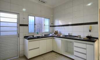 Imagem 4: Lago Sul Casa de 3 dormitórios sendo 01 suíte, área de lazer com churrasqueira