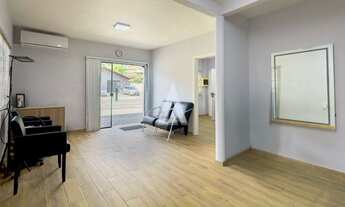 Imagem 2: Casa Comercial com 8 quarto(s) à venda no bairro Bom Retiro em Joinville, de R$960.000,00