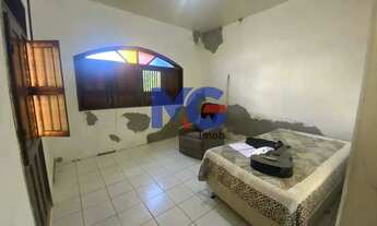 Imagem 3: Casa à venda no Centro de Juazeiro do Norte - 3 quartos, quintal e despensa