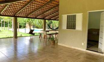 Imagem 3: Seu Refúgio no Campo! Chácara com Casa de 3 Quartos e Piscina Aquecida