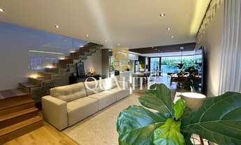 Imagem 2: Casa com 4 Quartos e 4 banheiros à Venda, 287 m² por R$ 2.690.000,00