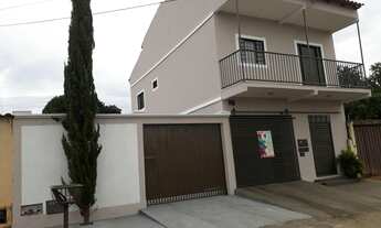 Imagem: Aluga-se sobrado na alexandrina