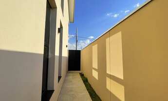 Imagem 4: Lindo e Moderno Sobrado de 229 m² com 3 Dormitórios, 1 Suíte com Closet no Cond. Residenci