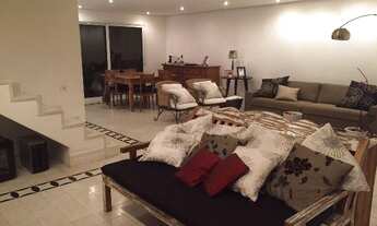 Imagem: LINDÍSSIMO SOBRADO EM LOCAL ARBORIZADO