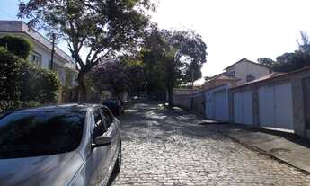 Imagem 4: Linda residência em rua nobre, junto ao centro da cidade