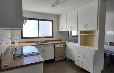 Imagem 7: Apartamento com 250 m2, Semi Mobiliado na Guilherme Cristofel, 04 suítes, 04 vagas