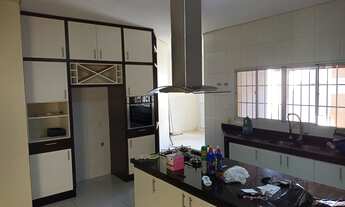 Imagem 3: CASA 3 SUÍTES PLENAS, LOTE INDIVIDUAL MONTADA EM ARMÁRIOS, ALTO PADRÃO, VARANDA GOURMET, F