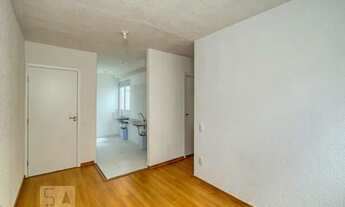 Imagem 4: Apartamento para Aluguel - Santa Cândida, 2 Quartos, 43 m2