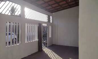 Imagem: Casa com 2 quartos (sendo 1 suíte master)