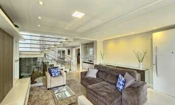 Imagem 3: Apresentando uma encantadora residência em um condomínio fechado no bairro Uberaba, esta é