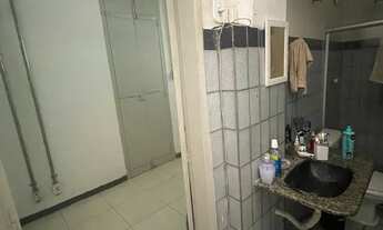 Imagem 3: Casa em frente à praça camerindo &gt