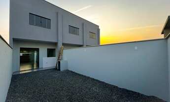 Imagem 5: Sobrado para venda possui 80 metros quadrados com 2 quartos em Centro - Balneário Piçarras