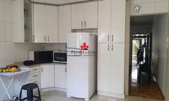 Imagem: Sobrado frontal na região da Ponte Rasa