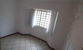 Imagem 2: Vendo Casa de condomínio 150m2. 4 qtos, suite. Lazer completo
