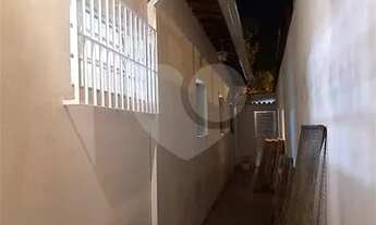 Imagem 7: Casa térrea em bairro residencial com 03 dormitórios, 02 salas, 02 banheiros, garagem para