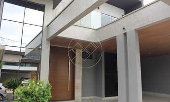 Imagem 3: Lindo sobrado no Residencial Vila Flora II - Aquarius com 220m2, com 3 suites, piscina e e