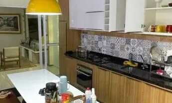 Imagem: Belíssima casa na cidade nova