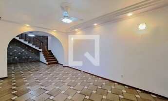 Imagem: Casa para Aluguel - Pilares, 4 Quartos