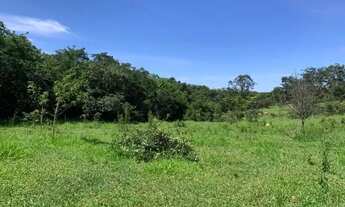 Imagem 3: Fazenda de 20mil metros, riacho margeando todo fundo do terreno Serra do Cipó