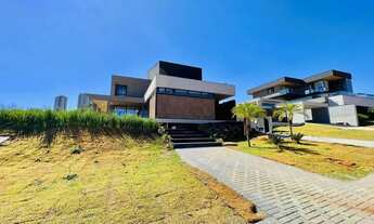 Imagem 2: Casa com 4 suítes para aluguel tem 363 metros