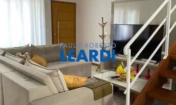 Imagem: CASA ASSOBRADADA - JARDIM PAULISTA - SP