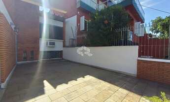 Imagem 6: CASA/ SOBRADO 3 DORMITÓRIOS COM 1 SUÍTE, DEPENDÊNCIA E 2 VAGAS COBERTAS - TERESÓPOLIS