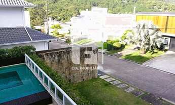 Imagem 2: Cada de 4 dormitórios à venda no Itacorubi