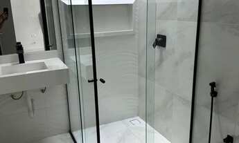 Imagem 7: Casa Moderna com Pé Direito Alto e Amplo Espaço nos Fundos- Direto com Proprietário!