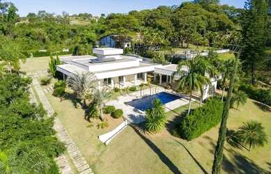 Imagem: Chácara à venda com 4 suítes no Colinas
