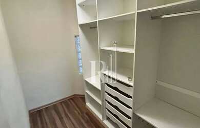 Imagem 5: Casa de dois pisos com 03 dormitórios, semi-mobiliada e com alto padrão de acabamento, Uni